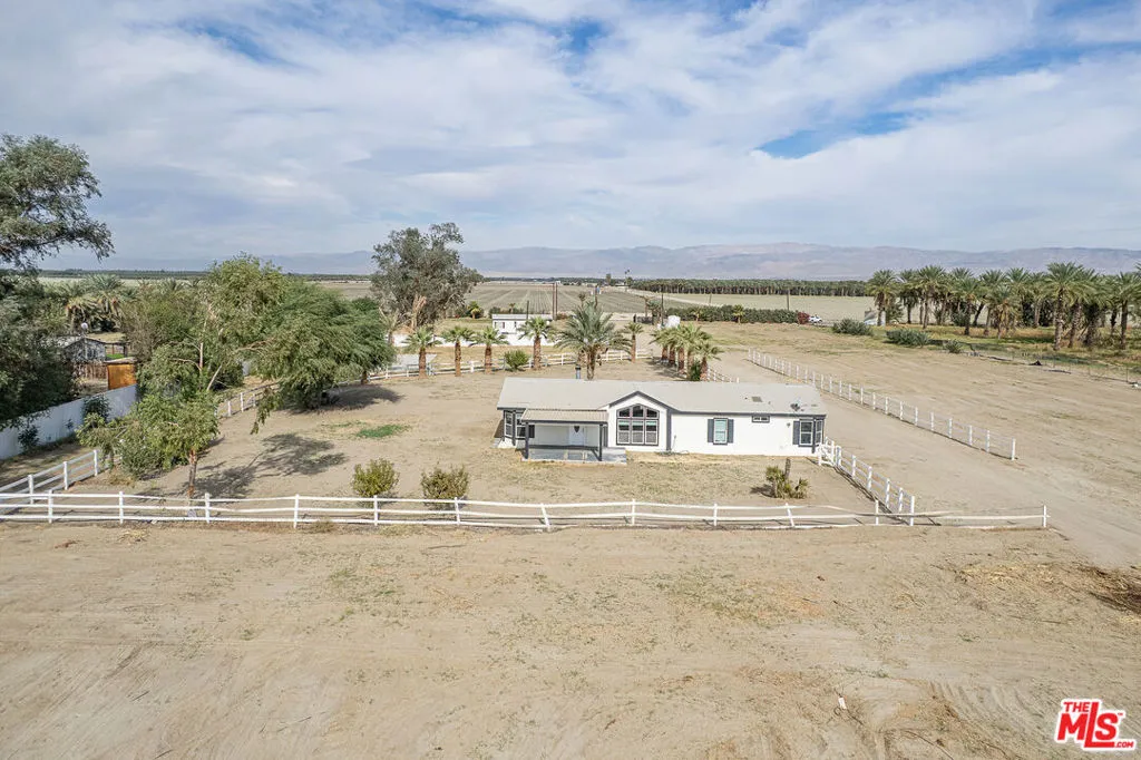 84455 61st Avenue, Thermal, California 92274 home-pic-8